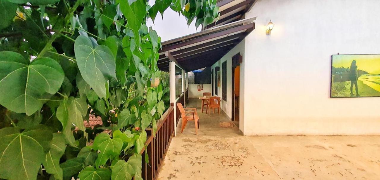 Hotel Sundance Surf Coconut Point Weligama Exterior foto